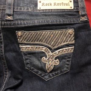 NWT Rock Revival Klarry 34